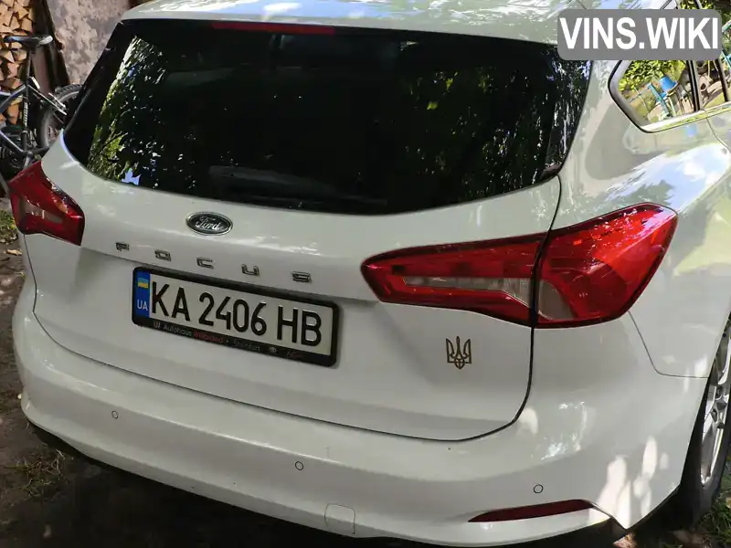 Ford Focus 2018, фото з оголошення 2 з 21, VIN WF0PXXGCHPJA85937