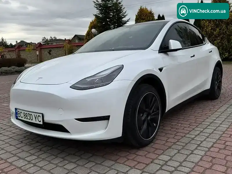 Tesla Model Y 2024, фото з оголошення 2 з 21, VIN 7SAYGDEE7RF156001