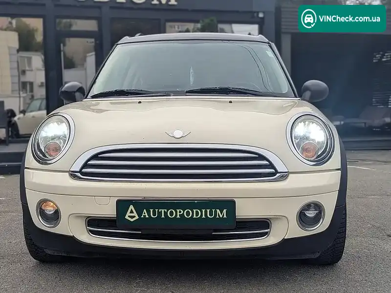 MINI Clubman 2012, фото з оголошення 2 з 20, VIN WMWZF3C5XCT189979
