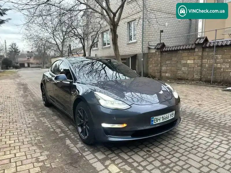 Tesla Model 3 2019, фото з оголошення 1 з 11, VIN 5YJ3E1EAXKF312207