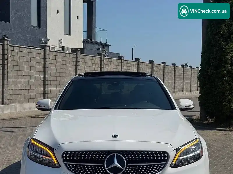 Mercedes-Benz C-Class 2019, фото з оголошення 2 з 16, VIN 55SWF8EB1LU329537