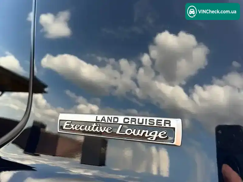 Toyota Land Cruiser 2019, фото з оголошення 2 з 19, VIN JTMCV02J404286755