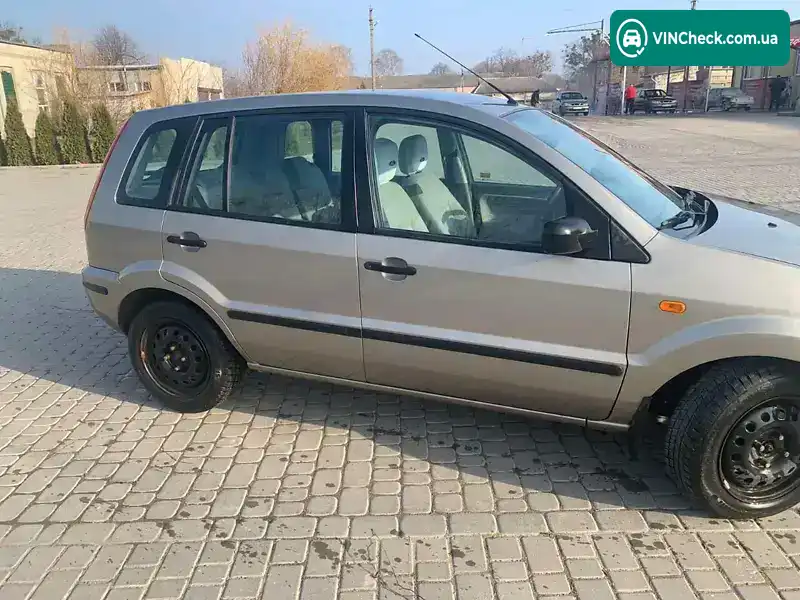 Ford Fusion 2004, фото з оголошення 2 з 6, VIN WF0UXXGAJU4D11653