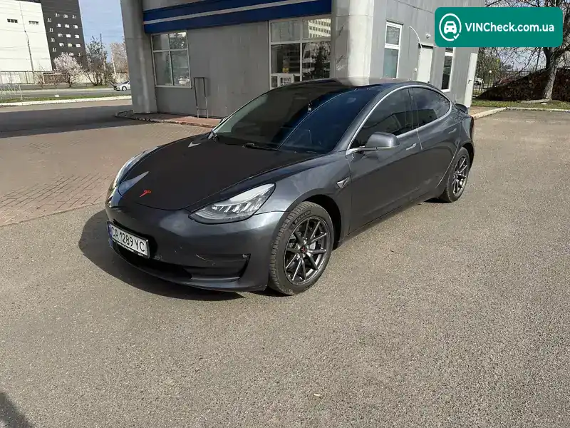 Tesla Model 3 2018, фото з оголошення 1 з 15, VIN 5YJ3E1EA2JF158350