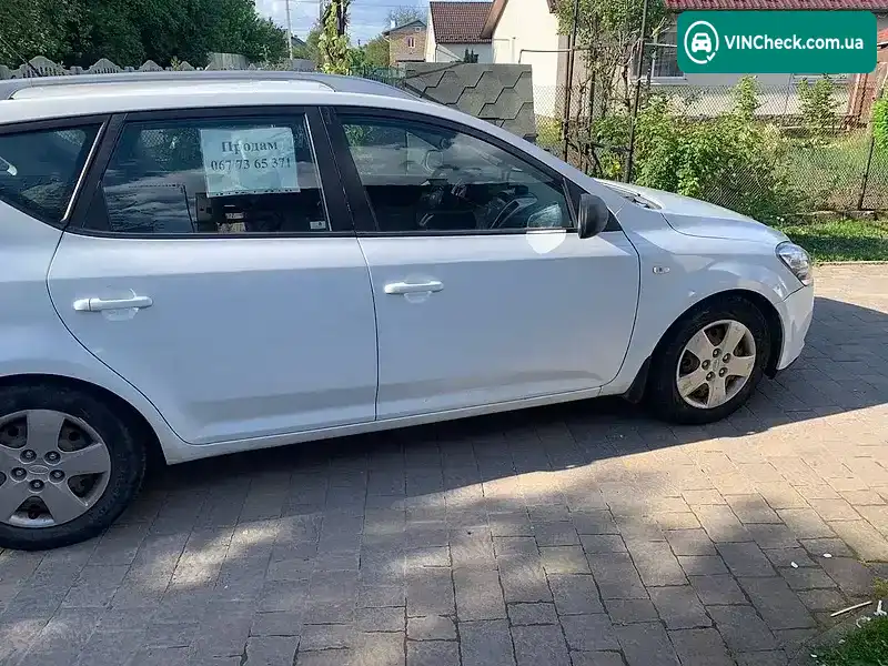 Kia Ceed 2010, фото з оголошення 2 з 21, VIN U5YHB816ABL175845