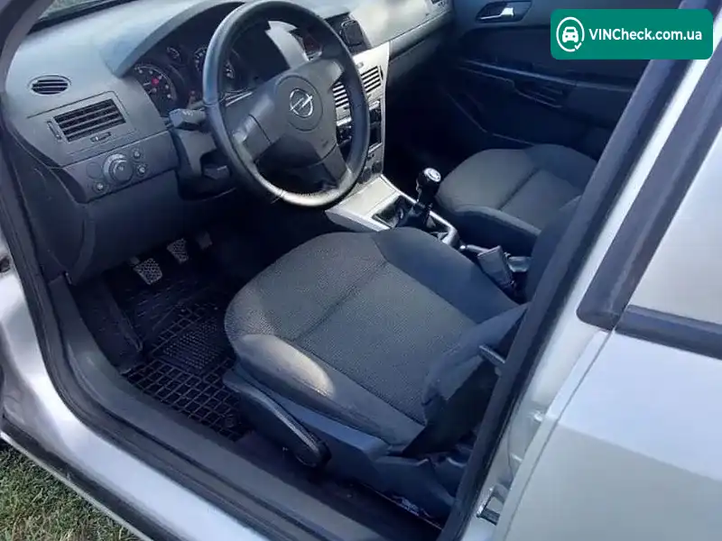 Opel Astra 2008, фото з оголошення 2 з 13, VIN Y6D0AHL4882195267