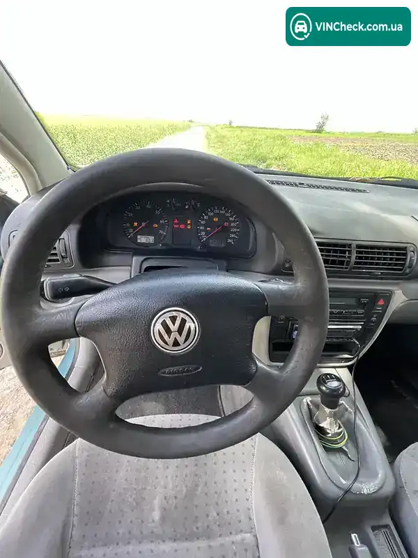 Volkswagen Passat 1999, фото з оголошення 2 з 20, VIN WVWZZZ3BZXP410748