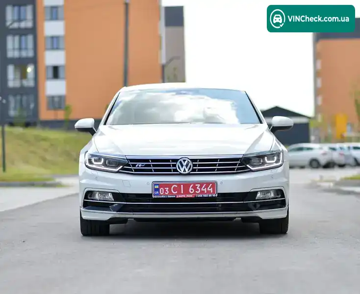 Volkswagen Passat 2019, фото з оголошення 2 з 20, VIN WVWZZZ3CZKE085513
