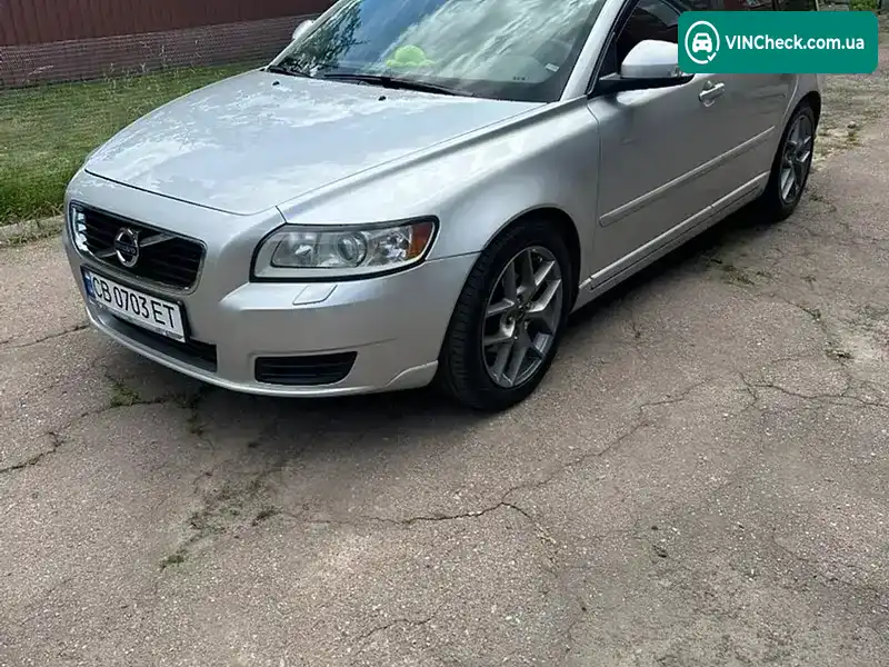Volvo V50 2010, фото з оголошення 1 з 16, VIN YV1MW84E1B2611010