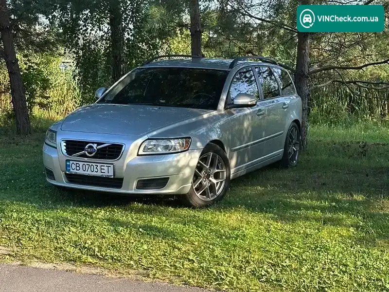 Volvo V50 2010, фото з оголошення 2 з 16, VIN YV1MW84E1B2611010