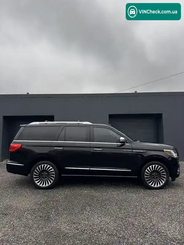 Lincoln Navigator 2018, фото з оголошення 2 з 21, VIN 5LMJJ2TT0JEL10004