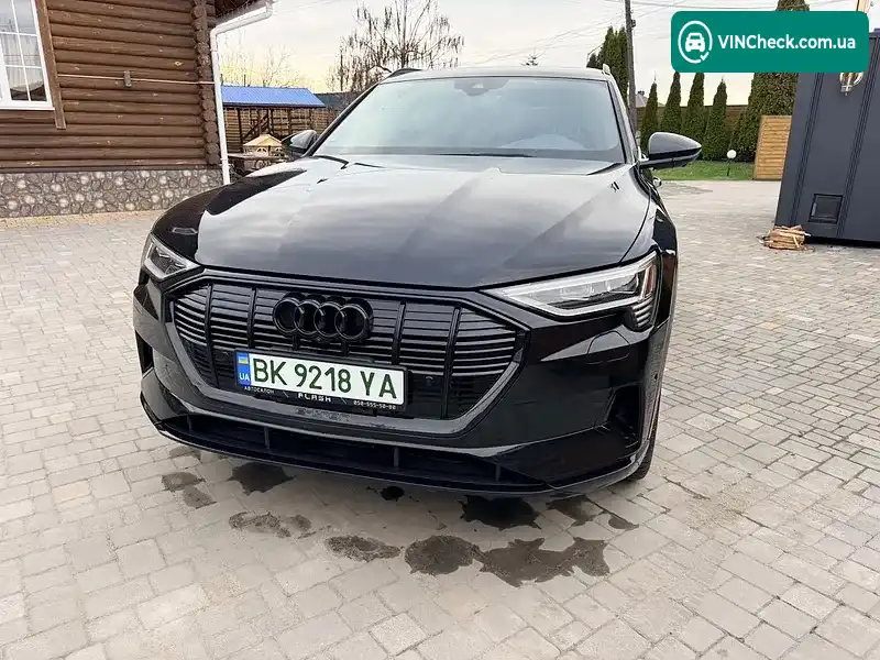 Audi e-tron 2022, фото з оголошення 2 з 20, VIN WA1LAAGEXNB008632