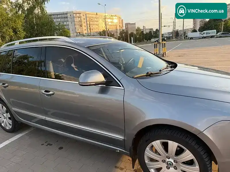 Skoda Superb 2010, фото з оголошення 2 з 20, VIN TMBJE73T8B9022377