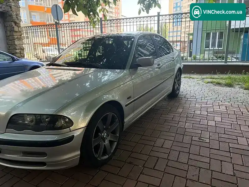 BMW 3 Series 1999, фото з оголошення 2 з 10, VIN WBAAM31020JE95417