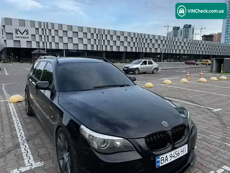 BMW 5 Series 2004, фото з оголошення 2 з 19, VIN WBANJ51070B424162