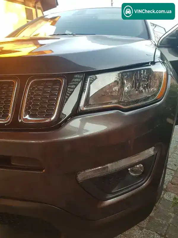 Jeep Compass 2018, фото з оголошення 1 з 18, VIN 3C4NJDBB9JT456138
