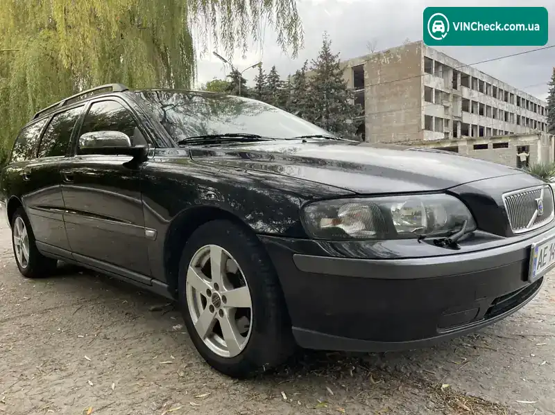 Volvo V70 2003, фото з оголошення 2 з 13, VIN YV1SW799942409416
