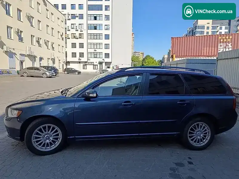 Volvo V50 2008, фото з оголошення 1 з 10, VIN YV1MW765282418073