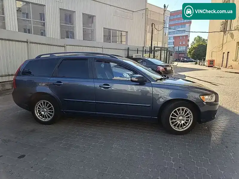Volvo V50 2008, фото з оголошення 2 з 10, VIN YV1MW765282418073
