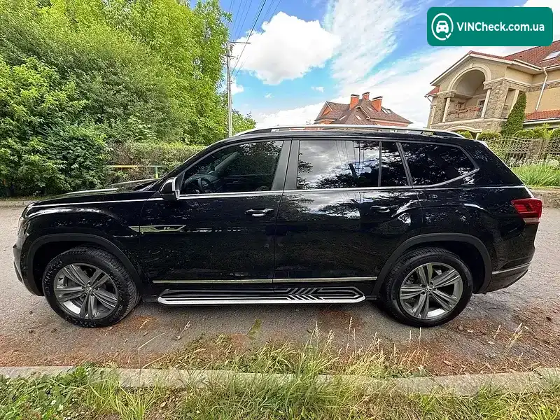 Volkswagen Atlas 2019, фото з оголошення 2 з 20, VIN 1V2SR2CA7KC619404