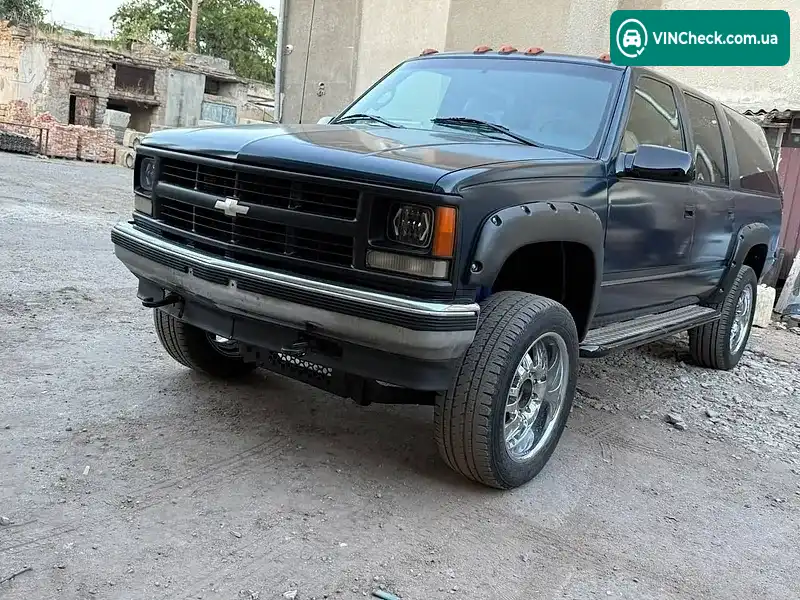 Chevrolet Suburban 1996, фото з оголошення 2 з 20, VIN 3GNGK26R0TG148425