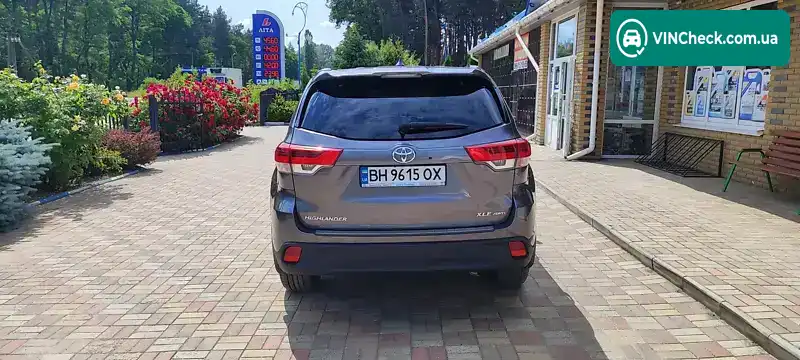 Toyota Highlander 2018, фото з оголошення 2 з 17, VIN 5TDJZRFH8JS903264