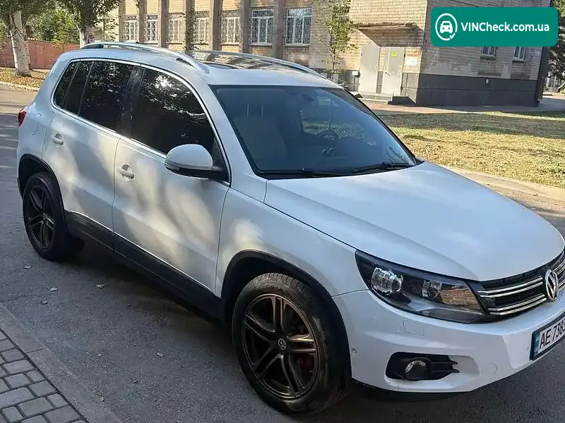 Volkswagen Tiguan 2012, фото з оголошення 2 з 19, VIN WVGBV7AX1DW519457