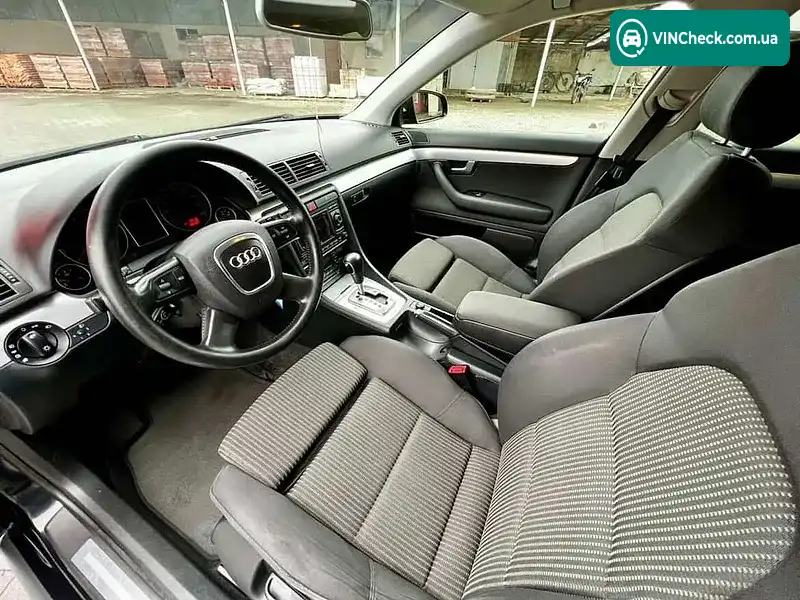 Audi A4 2006, фото з оголошення 2 з 10, VIN WAUZZZ8E46A285254