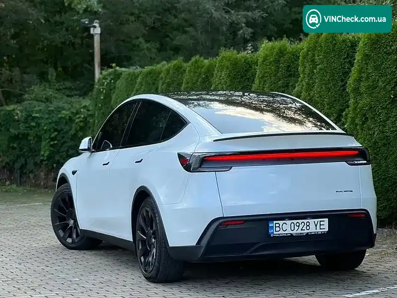 Tesla Model Y 2025, фото з оголошення 1 з 20, VIN 7SAYGDED6TA426735