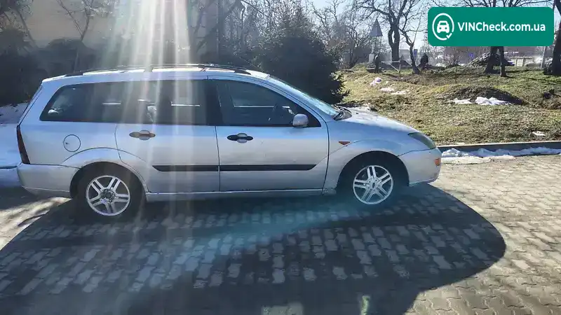 Ford Focus 2000, фото з оголошення 1 з 8, VIN WF0NXXGCDNYE30047