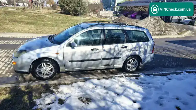 Ford Focus 2000, фото з оголошення 2 з 8, VIN WF0NXXGCDNYE30047