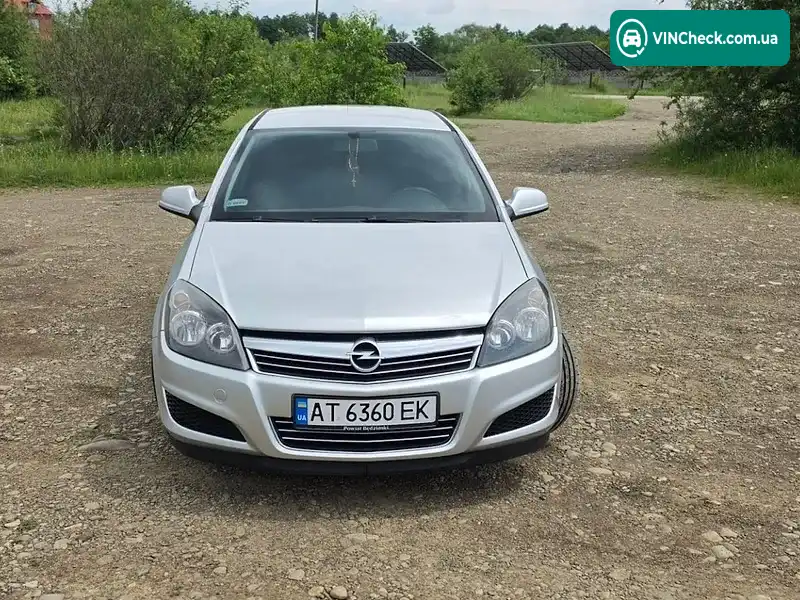 Opel Astra 2010, фото з оголошення 2 з 12, VIN W0L0AHL48B2030459