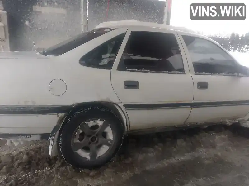 Opel Vectra 1989, фото з оголошення 1 з 15, VIN W0L000087K1065101