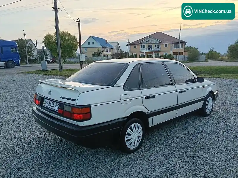Volkswagen Passat 1993, фото з оголошення 2 з 11, VIN WVWZZZ31ZPE145079