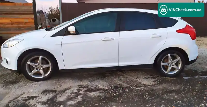 Ford Focus 2013, фото з оголошення 2 з 9, VIN WF0K57CCBKDK88404