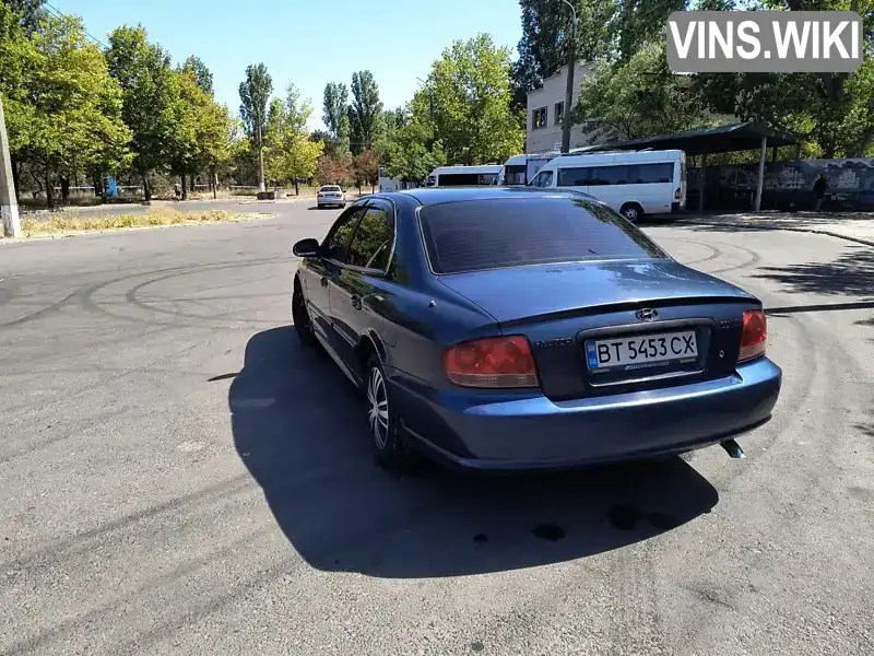 Hyundai Sonata 2003, фото з оголошення 2 з 17, VIN KMHEM41BP4A961468