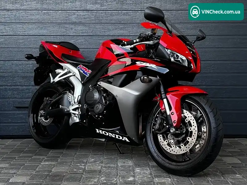 Honda CBR 600RR 2007, фото з оголошення 1 з 10, VIN JH2PC40A37M014748
