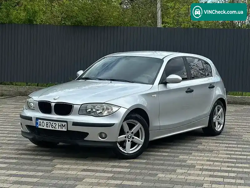 BMW 1 Series 2004, фото з оголошення 2 з 17, VIN WBAUF11070PT40979