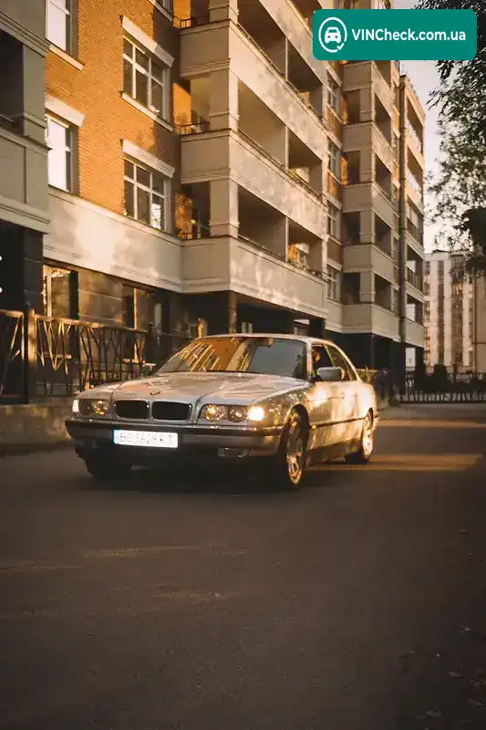 BMW 7 Series 2001, фото з оголошення 1 з 20, VIN WBAGG81050DF91037