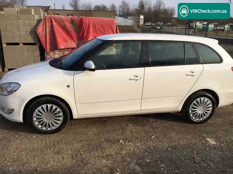Skoda Fabia 2010, фото з оголошення 2 з 18, VIN TMBJN65JXB3027752