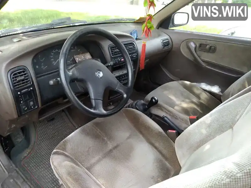 Nissan Primera 1991, фото з оголошення 2 з 8, VIN JN1TCAW10U0009664