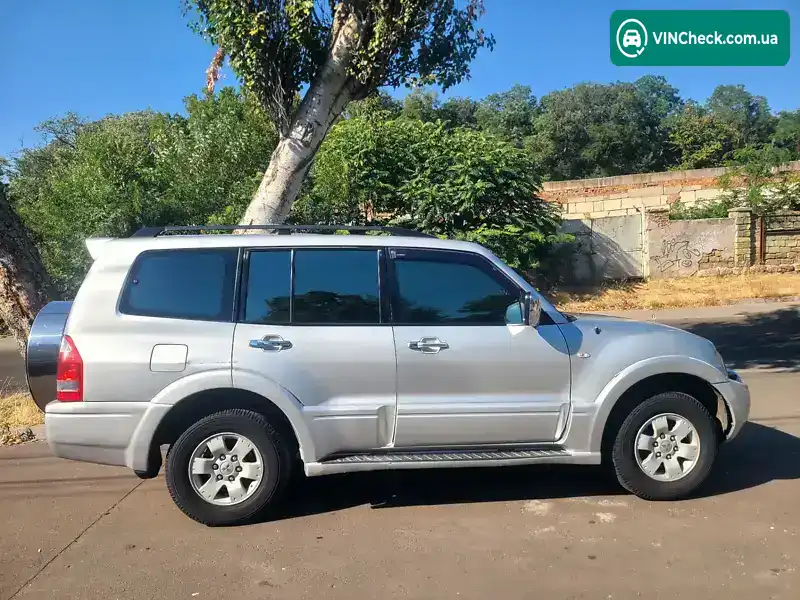 Mitsubishi Pajero 2003, фото з оголошення 2 з 20, VIN JMYLRV73W3J705733