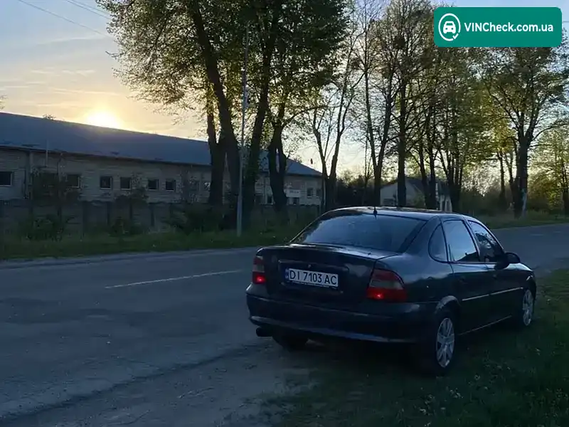Opel Vectra 1996, фото з оголошення 1 з 11, VIN W0L000036T1102020