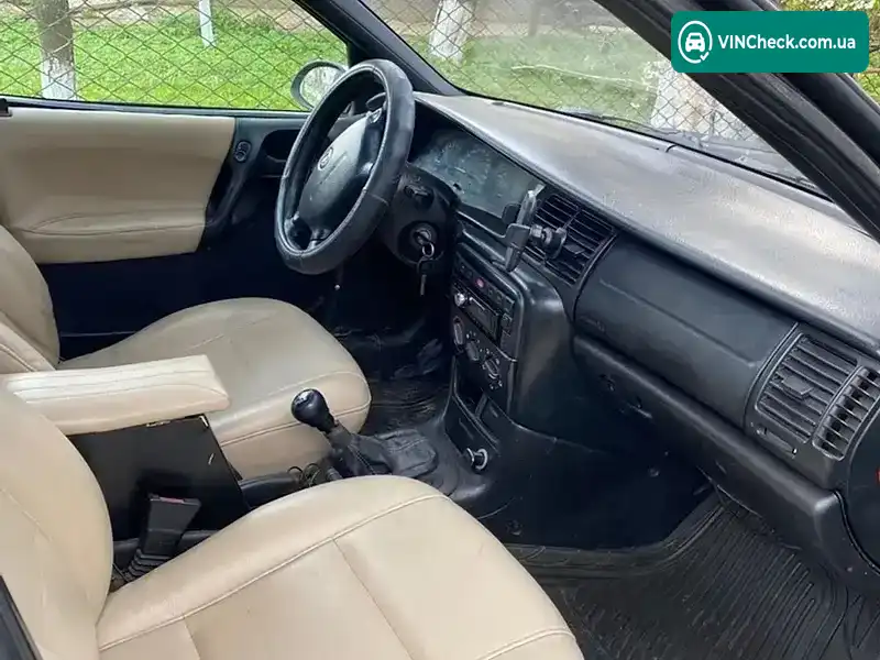 Opel Vectra 1996, фото з оголошення 2 з 11, VIN W0L000036T1102020