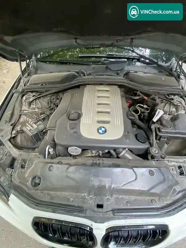 BMW 5 Series 2004, фото з оголошення 2 з 20, VIN WBANC51040B130616