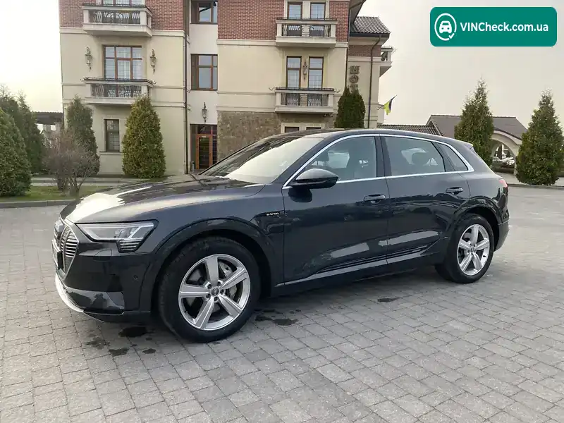 Audi e-tron 2019, фото з оголошення 2 з 20, VIN WAUZZZGE8KB016972
