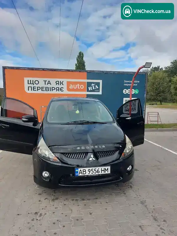 Mitsubishi Grandis 2005, фото з оголошення 2 з 12, VIN JMBLNNA4W6Z000736