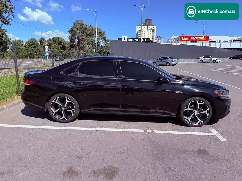 Volkswagen Passat 2021, фото з оголошення 2 з 16, VIN 1VWMA7A36MC006368