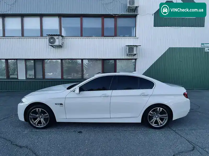 BMW 5 Series 2011, фото з оголошення 1 з 17, VIN WBAXH5C52CDW02842