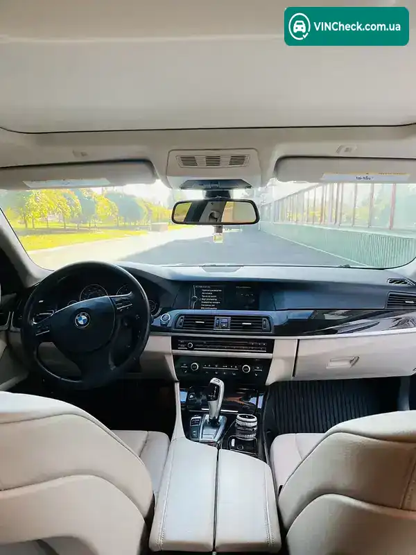 BMW 5 Series 2011, фото з оголошення 2 з 17, VIN WBAXH5C52CDW02842